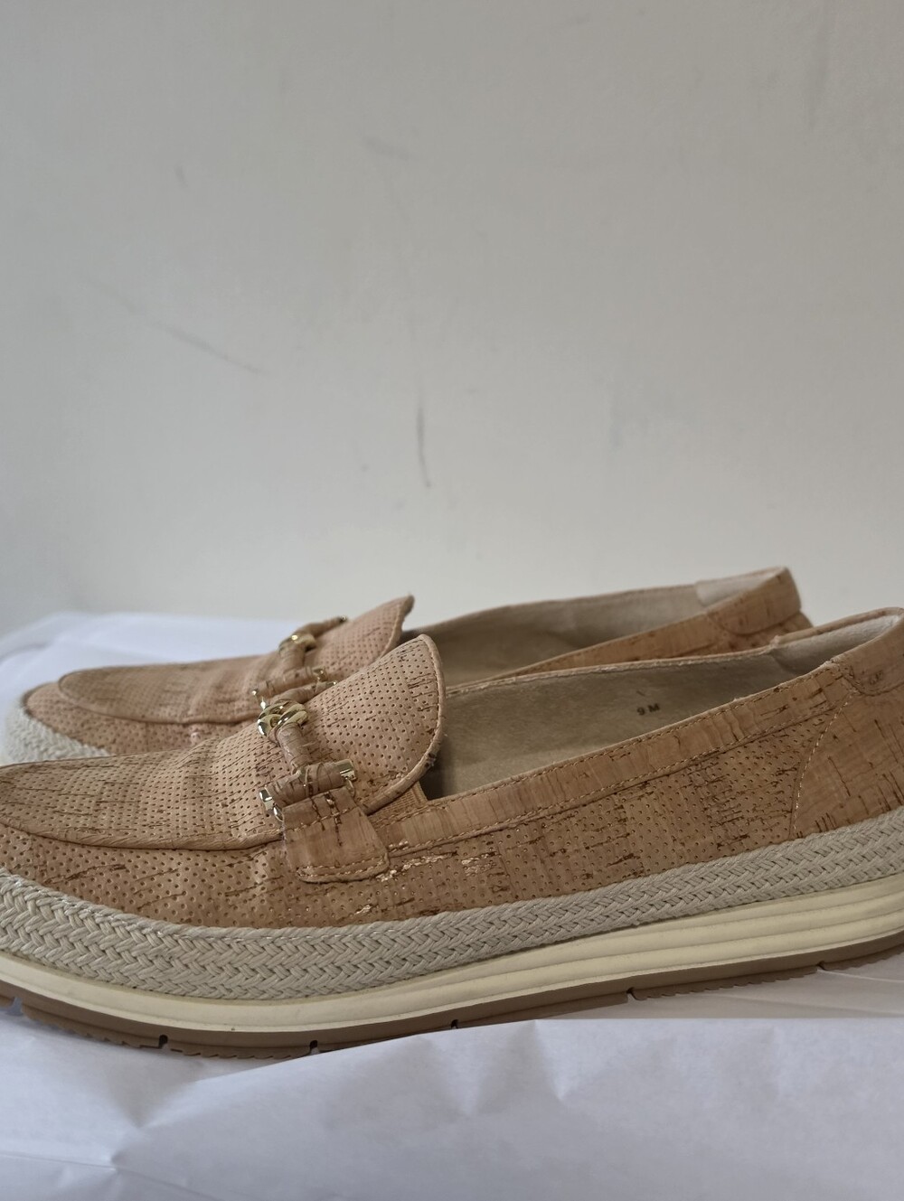 Vaneli Quarzi Bit Luxury Perforated Cork Slip On Loafers Beige Size 9 Women's